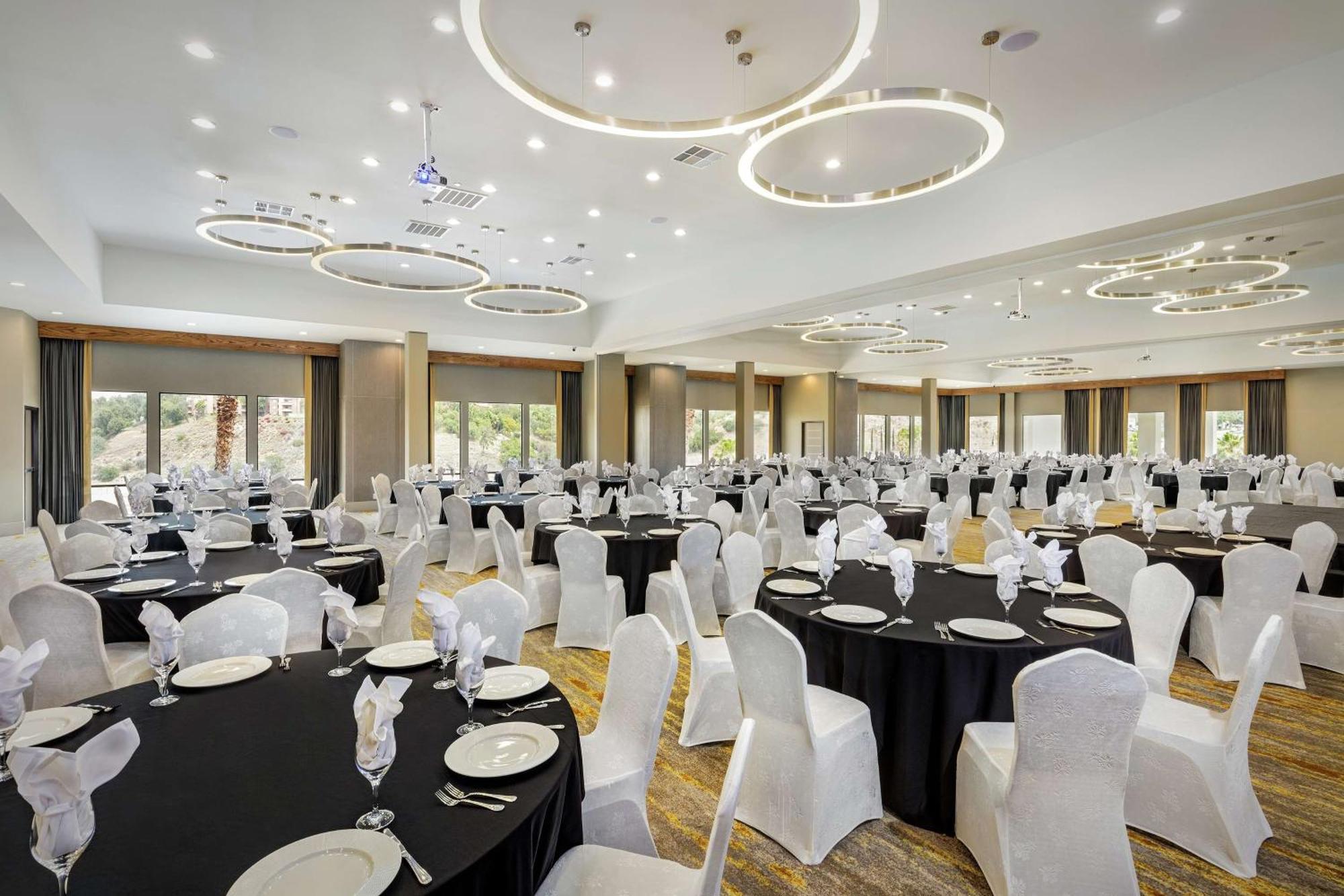 Doubletree By Hilton Pomona Hotel Kültér fotó