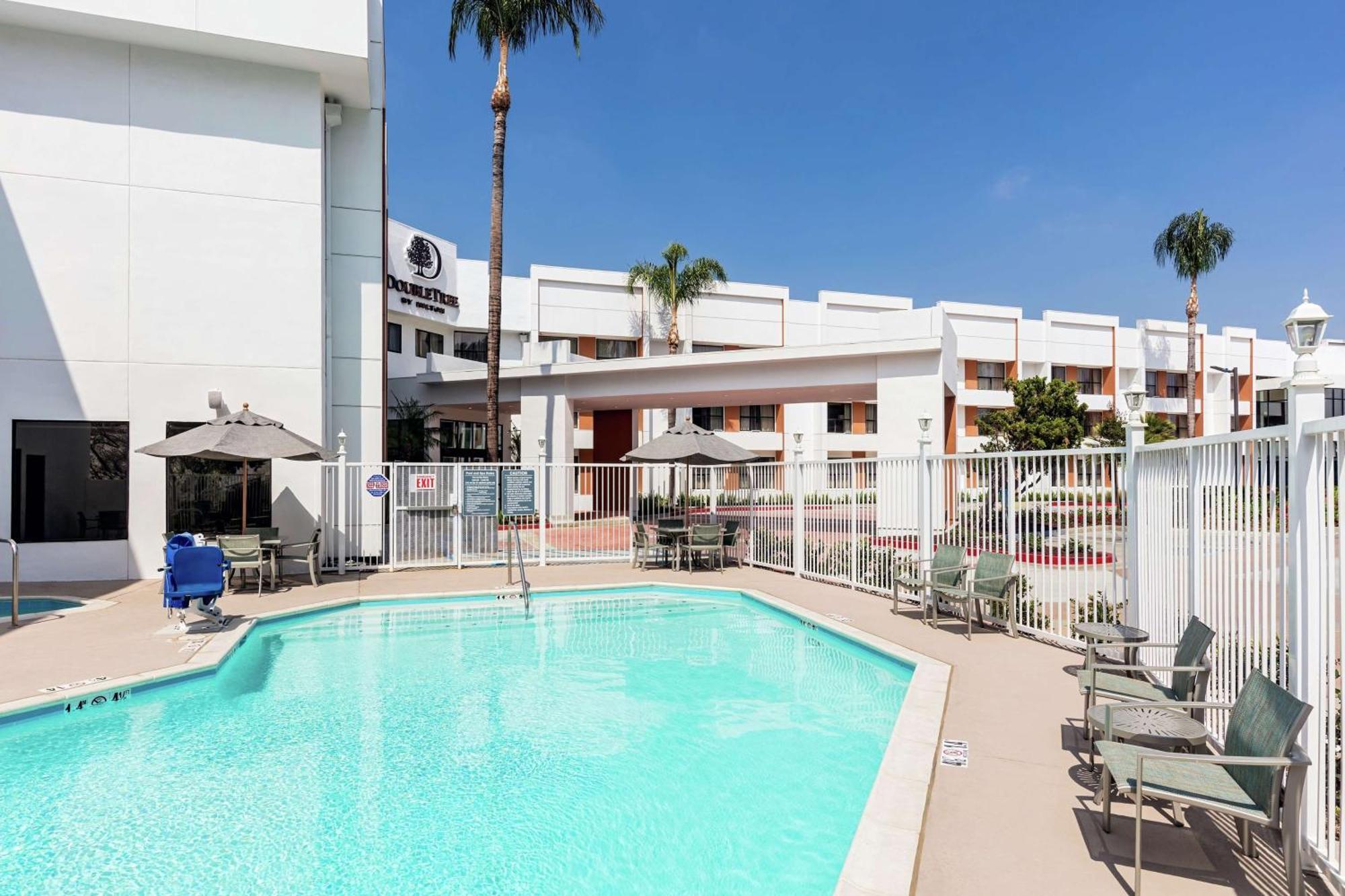 Doubletree By Hilton Pomona Hotel Kültér fotó